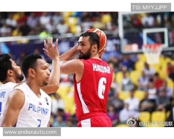 西安篮球队在邀请赛中以82分高居积分榜首位，表现抢眼