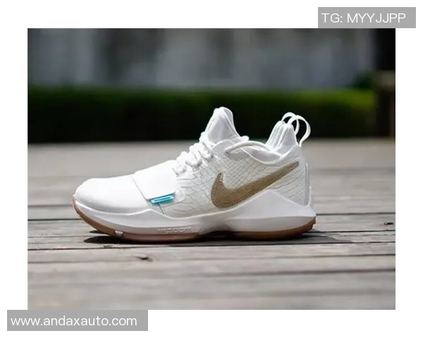 提升你的球场魅力足球明星增高鞋助你成为场上焦点